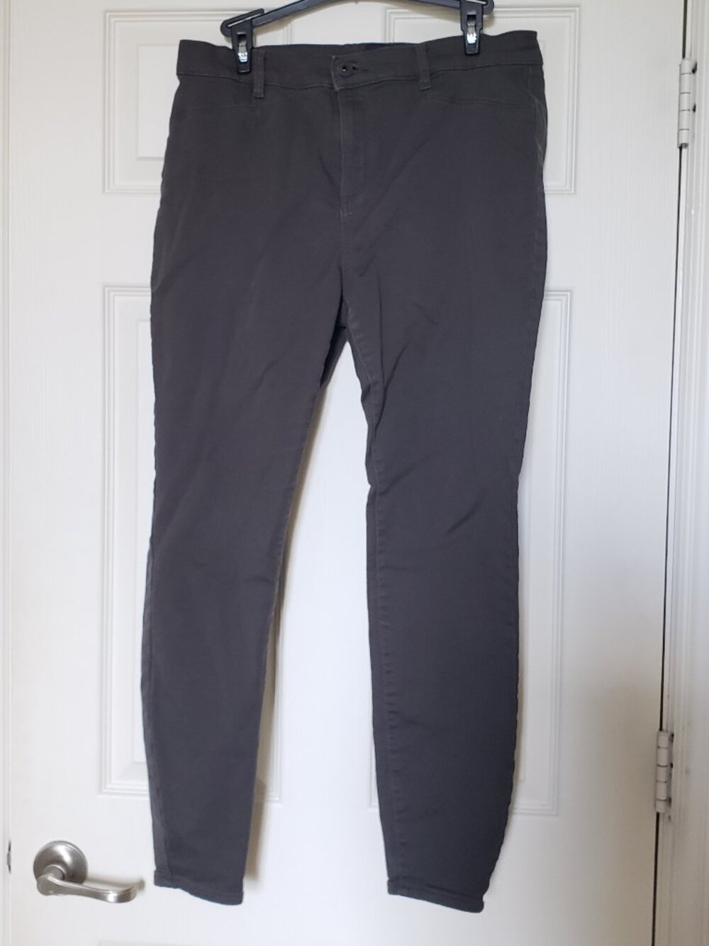 Women's GAP Charcoal Grey Stretch Skinny Pants - Size 12 - EUC